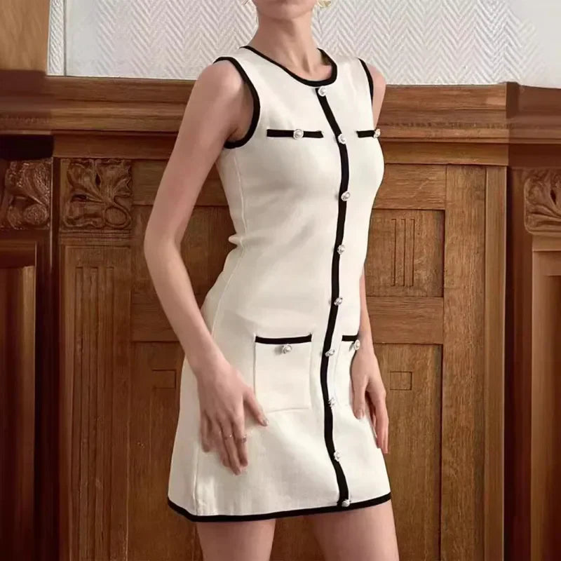 Noelle | Elegantes Minikleid figurbetont klare Silhouette