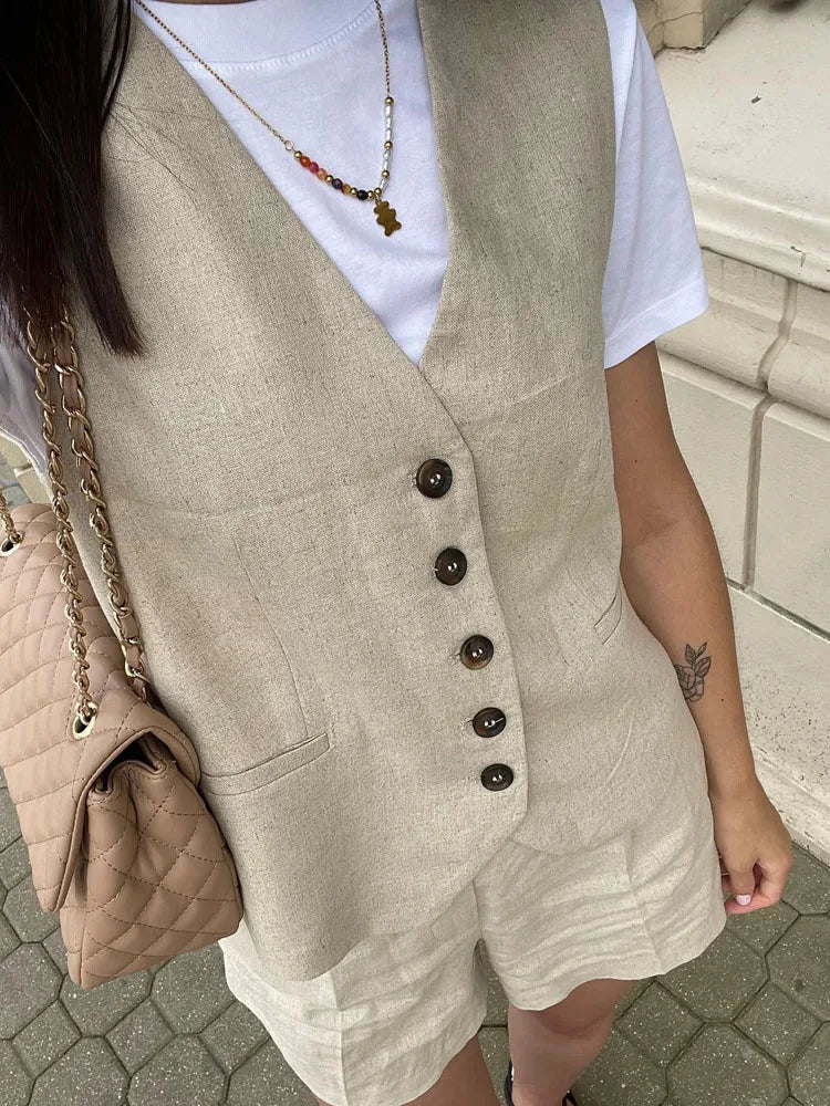 Elodie | Elegante kurze Weste figurbetont