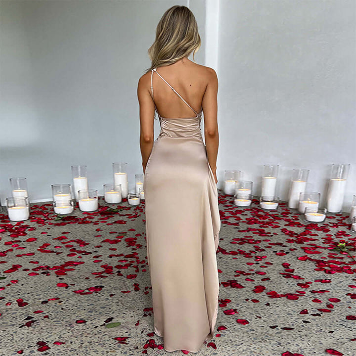 Isabella | Maxikleid Satin Schlitz V-Ausschnitt figurbetont