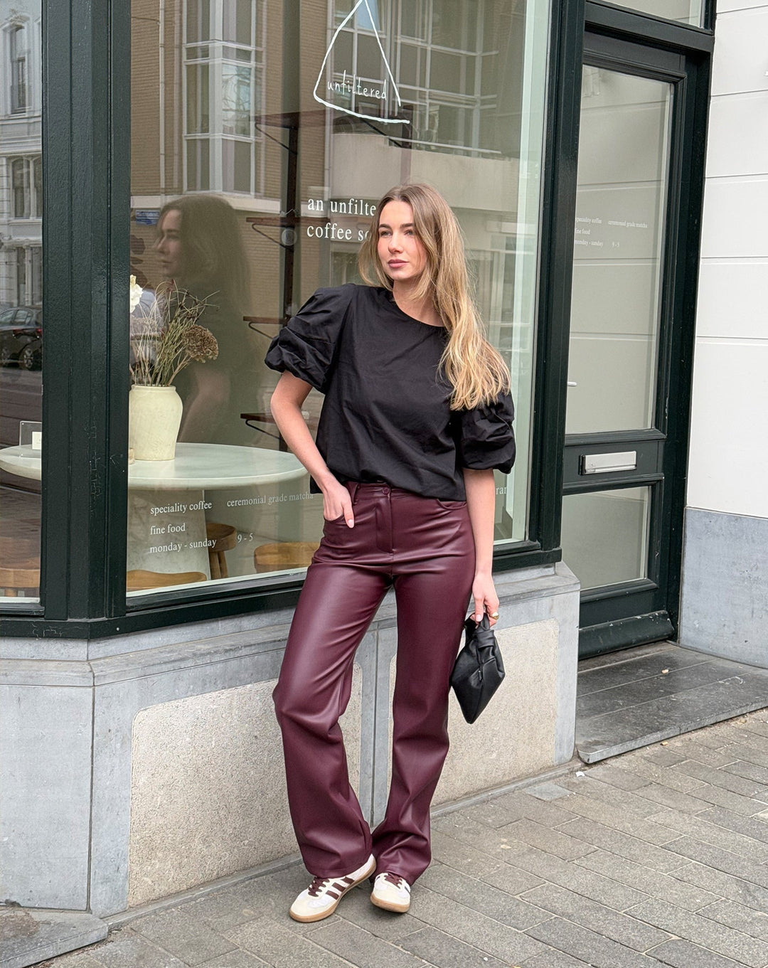 Zenvira | Straight Leg Hose High Waist