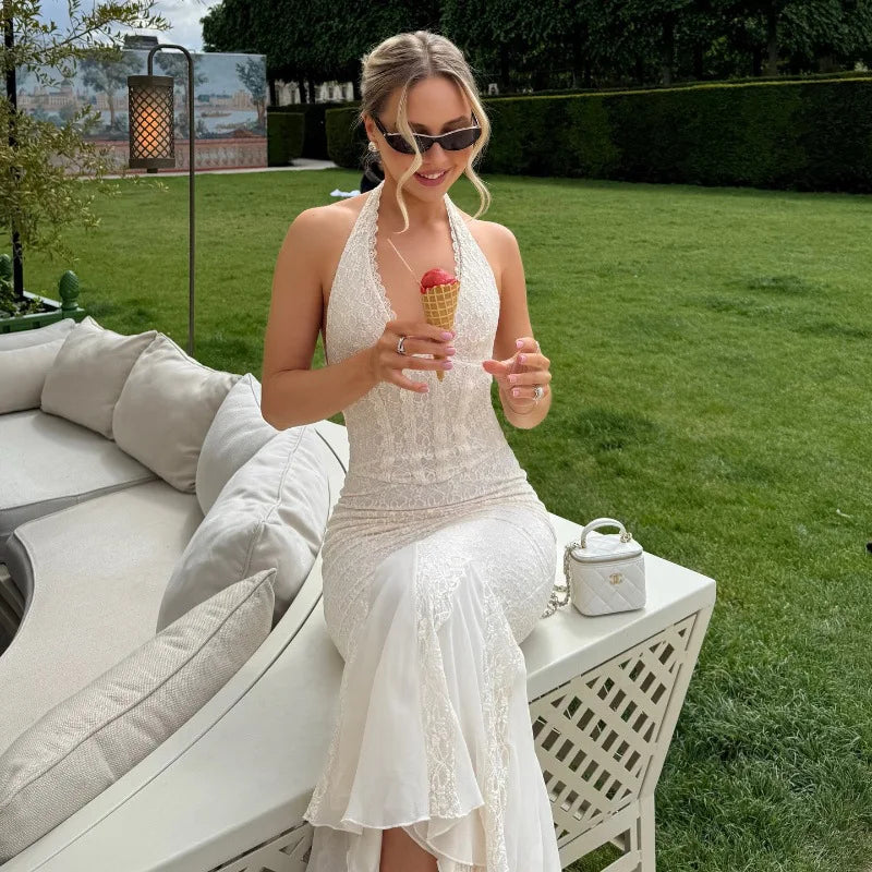 Elena | Elegantes Spitzen Maxikleid Halterneck rückenfrei mit Schlitz