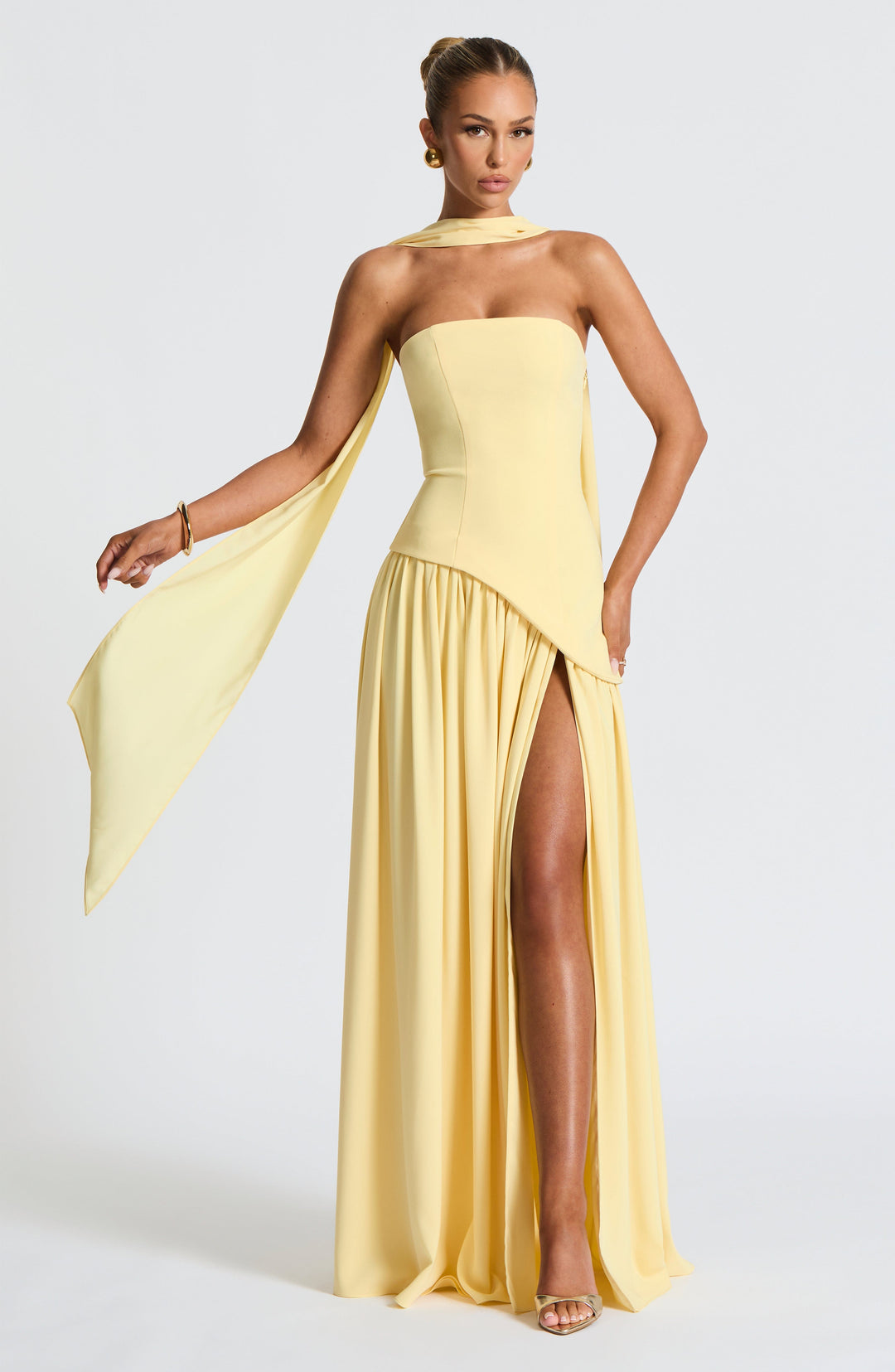 Avelira | Maxikleid Bandeau Schlitz Asymmetrisch