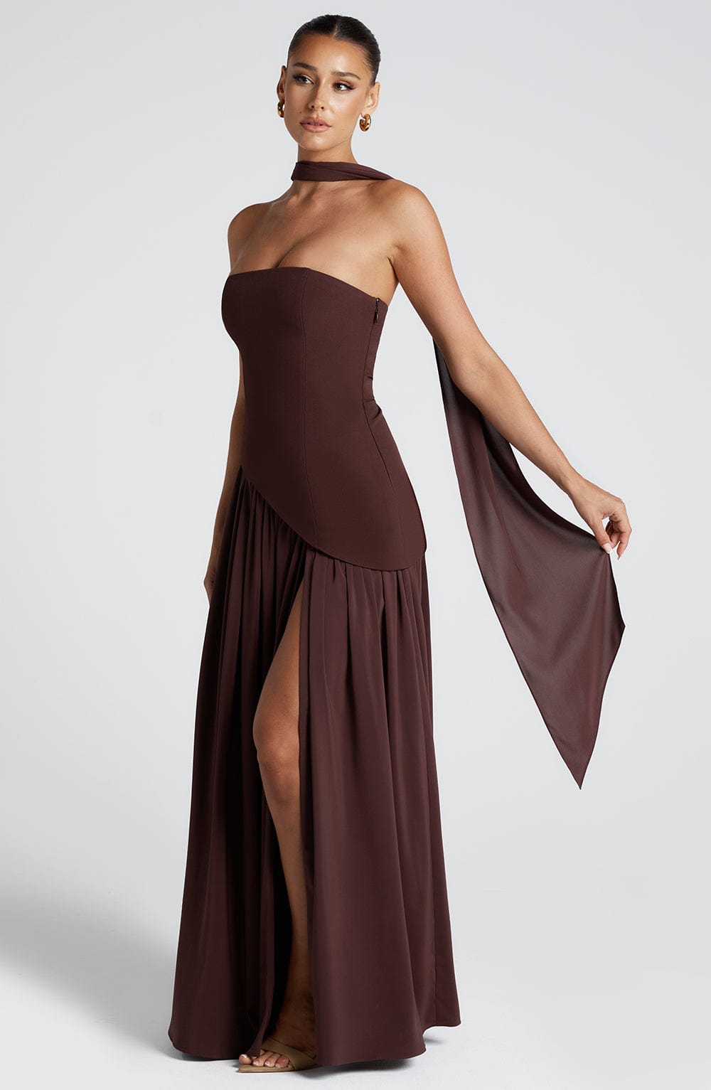 Avelira | Maxikleid Bandeau Schlitz Asymmetrisch