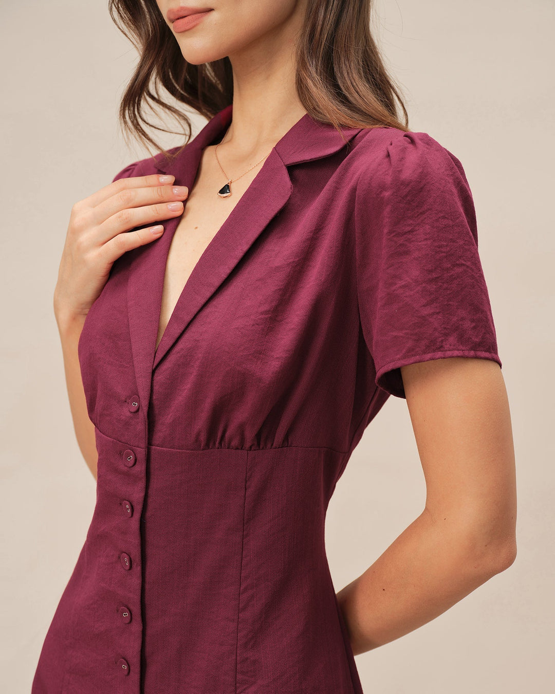 Amara | Elegantes A-Linien Minikleid V-Ausschnitt mit Knöpfen