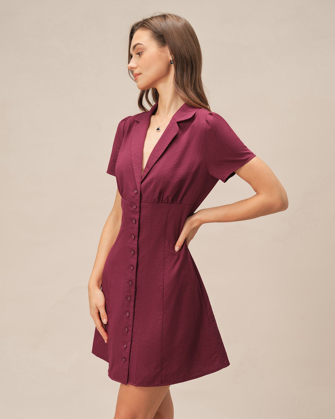 Amara | Elegantes A-Linien Minikleid V-Ausschnitt mit Knöpfen
