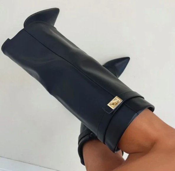 Ilka | Hohe Stiefel Blockabsatz Wildleder Klappe