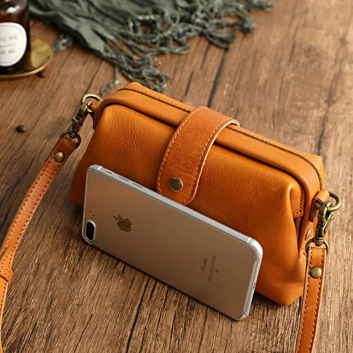 Maret | Crossbody Tasche Leder Klappe Magnetverschluss