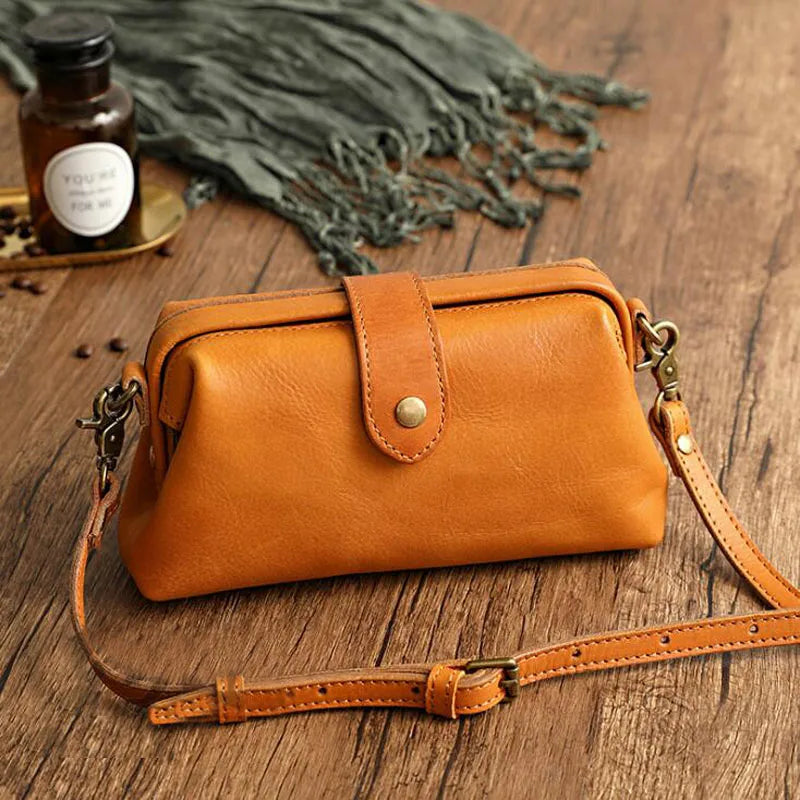 Maret | Crossbody Tasche Leder Klappe Magnetverschluss