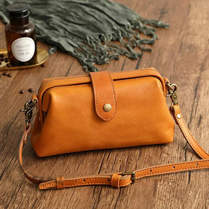 Maret | Crossbody Tasche Leder Klappe Magnetverschluss