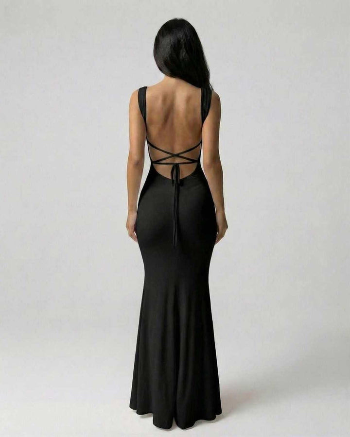 Jana | Maxikleid Slim Fit Eckiger Ausschnitt Offener Rücken Gekreuzte Bänder
