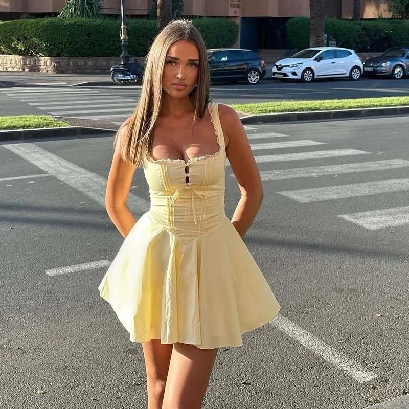 Amelie | Elegantes ärmelloses Minikleid figurbetont