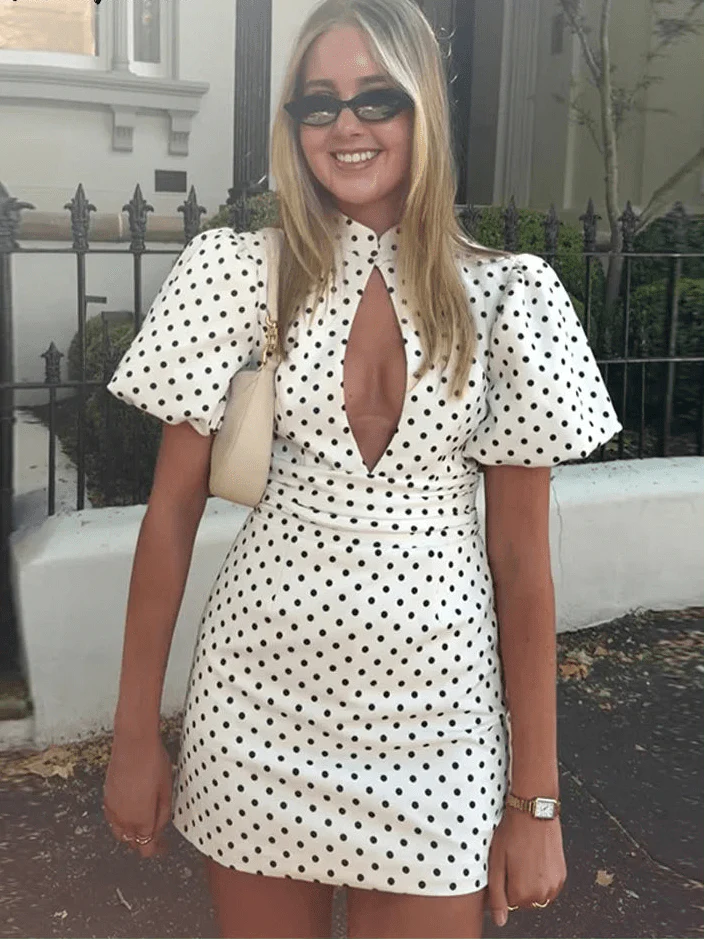 Liora | Minikleid Punkte Cut Out ärmellos figurbetont