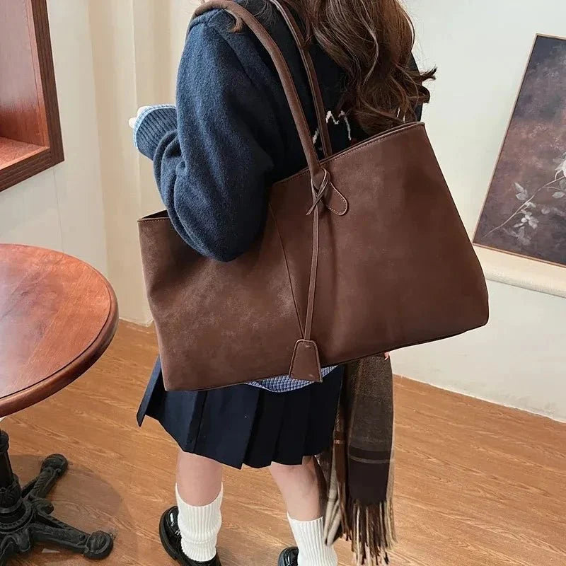 Lerina | Handtasche Wildleder Optik Schultertasche